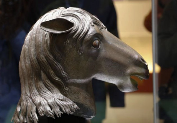 bronze,horse